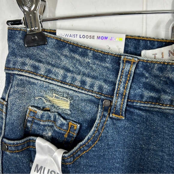 NWT Tinseltown Hi Waist Loose Mom Jean Distressed 5/27 (Juniors) - Picture 10 of 11